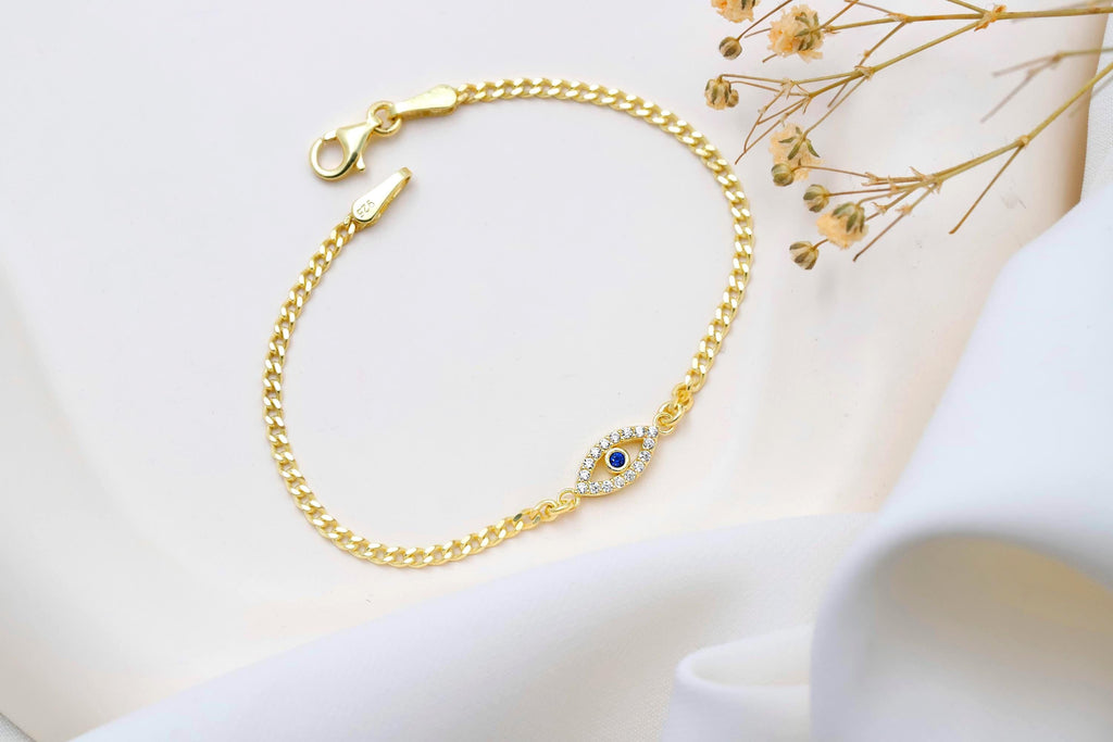 Evil Eye Charm Bracelet with Curb Chain in 925 Sterling Silver