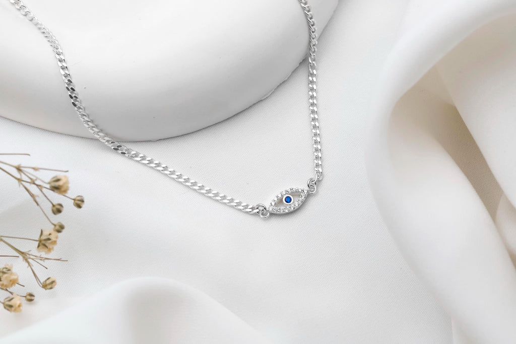 Evil Eye Charm Bracelet with Curb Chain in 925 Sterling Silver